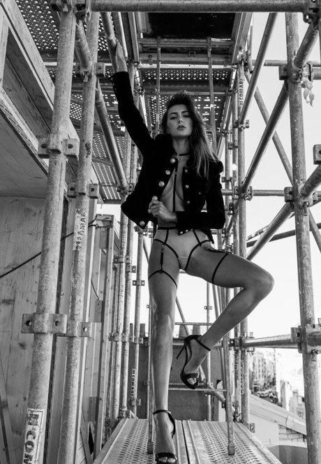 Clemence Navarro ポルノスター エロティック 写真