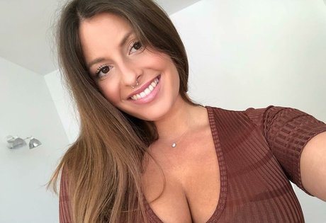 モデルファックオンリーファンズ ホットセックス 写真