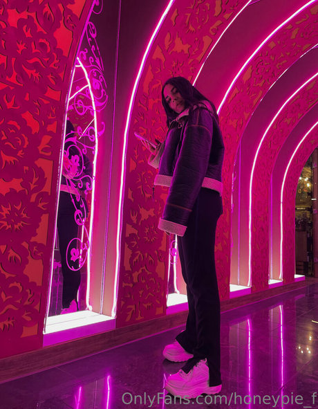 honeypie f ホットなモデル 写真