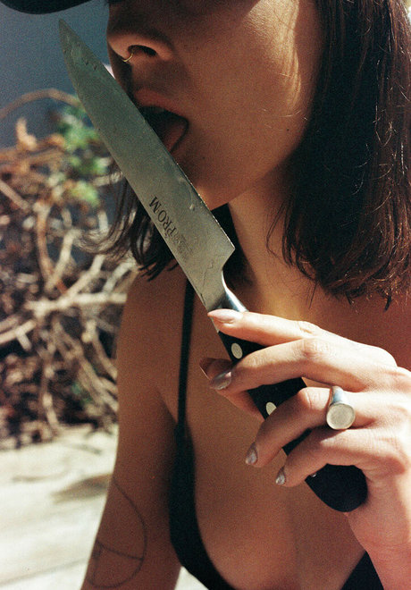 Emma Carmi 独占モデル ギャラリー