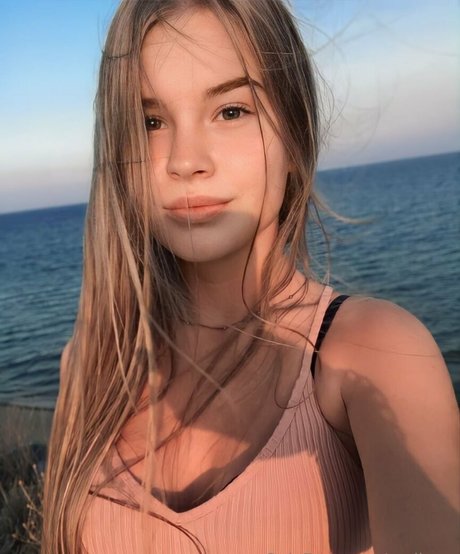 emilage エロティック女優 写真