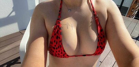 baileybellee エロティックモデル 写真