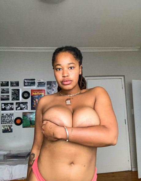 arielcosmo 完璧なポルノスター 写真