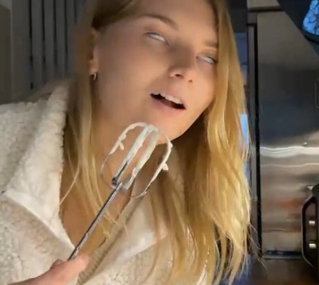 vanessaahlstrom ポルノスター パーフェクト 画像