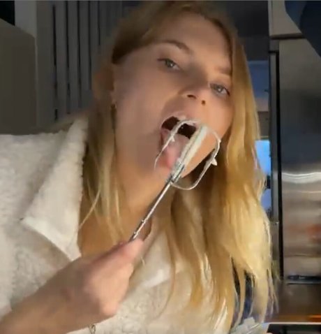 vanessaahlstrom スター ヌード 画像