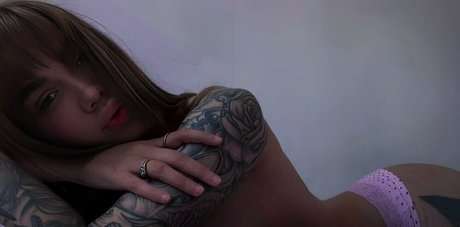 ゲイのチンポオンリーファンズ ポルノ 写真