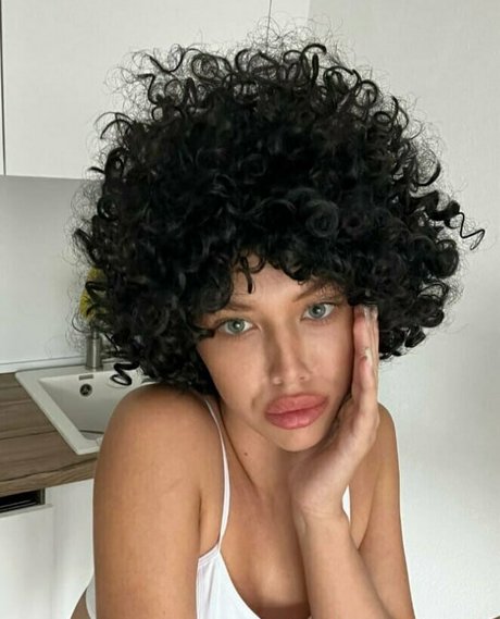 獣医オンリーファンズ ヌード 写真