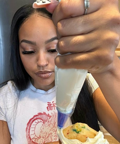 biancathebaker ポルノスター 画像