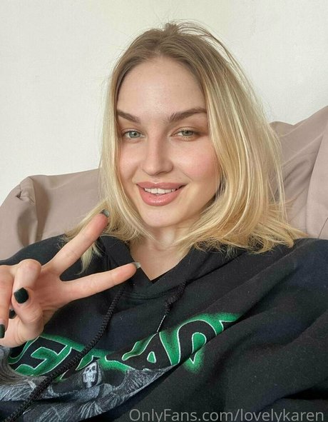 asmr 足 オンリーファンズ 裸 写真