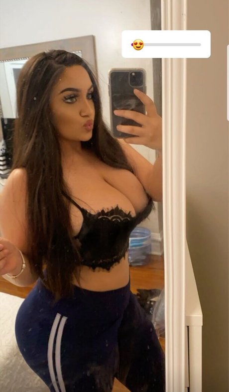 Jennah Hamdan ポルノ女優 写真