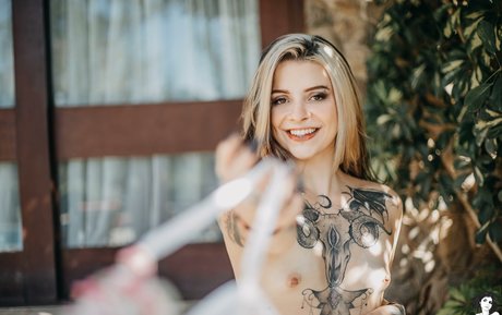 Loseskiene エロティックなスター 写真