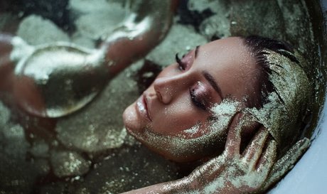 Alexandra Cohen ヌードモデル 画像