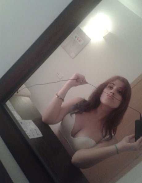 軍事オンリーファンズ エロ 写真