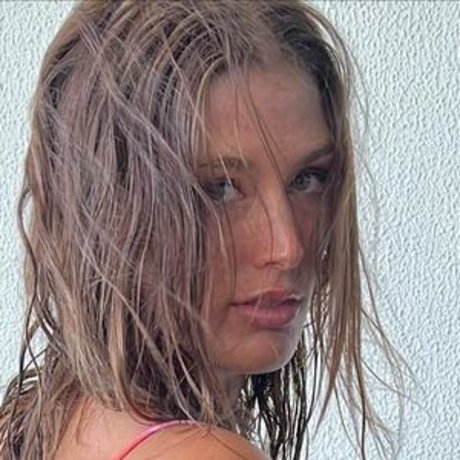 スペードのクイーン オンリーファンズ 美しい 画像