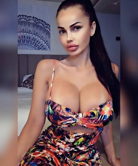 erimegan XXXモデル 画像