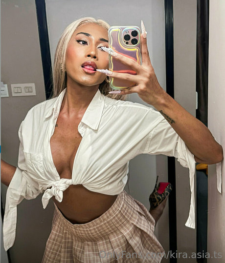 kira asia ts スター ヌード 写真