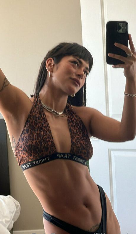 fitbratvip 高品質モデル 画像