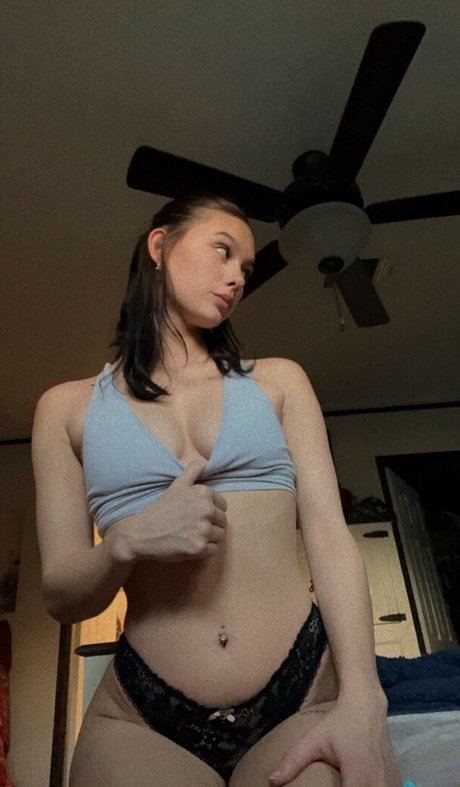 Goddesslilixoxo ポルノ女優 写真