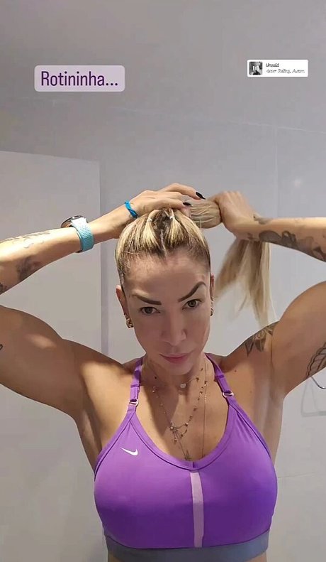 ジャークオンリーファンズ ポルノ 写真