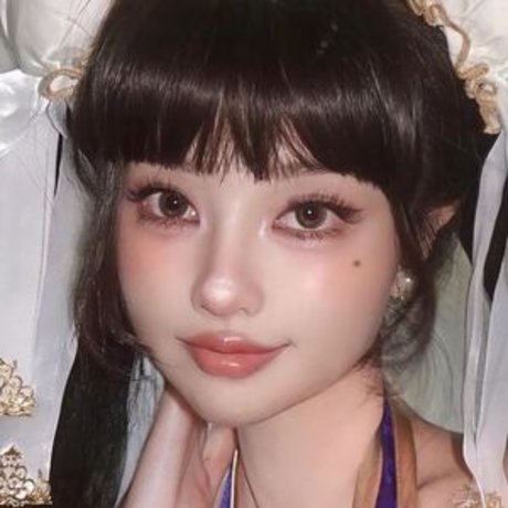 セクシーな妻オンリーファンズ 美しいヌード 写真