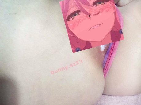 Melry Espinela 裸のスター ギャラリー