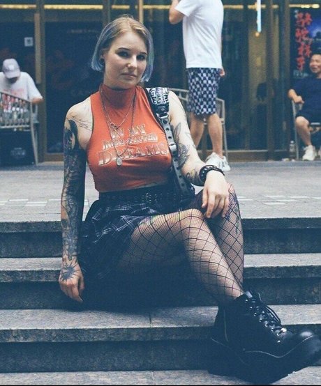 Weronika Truszczynska アダルトモデル 写真