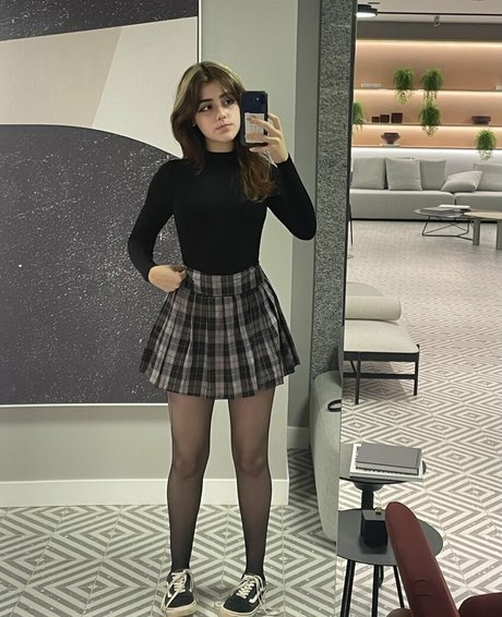 Isabella Angelina 素敵なスター ギャラリー