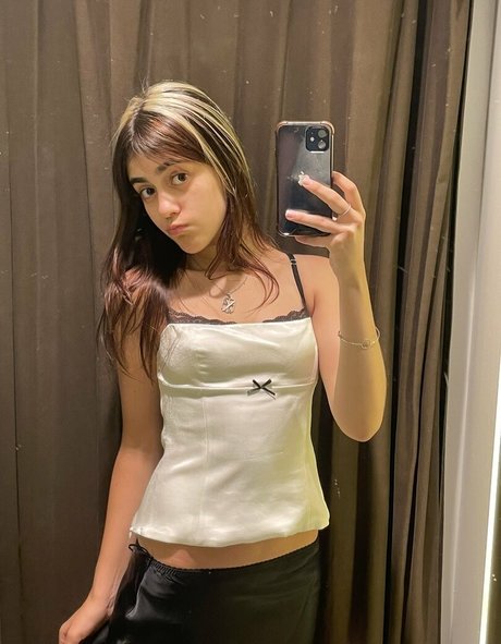 Isabella Angelina xxx女優 写真