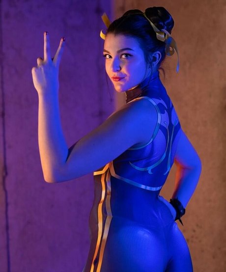 大きなプッシー唇オンリーファンズ HD 画像