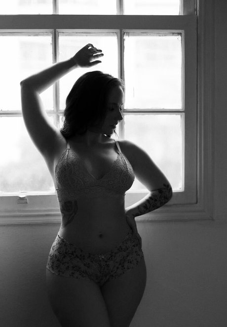 Nay Rodrigues 可愛いモデル 画像