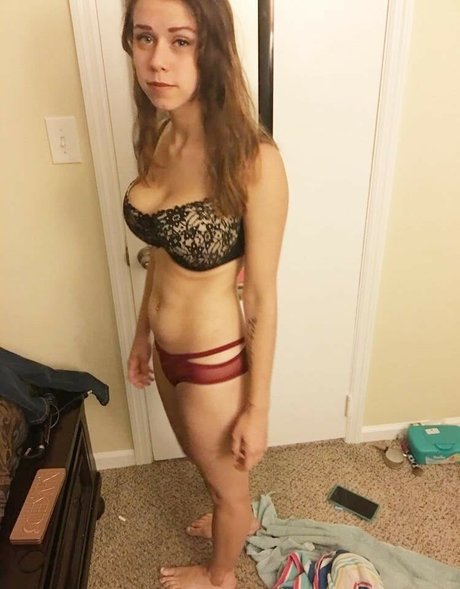 Emily Giangaspro ポルノスター アダルト 画像