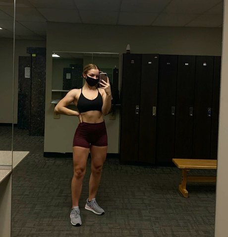 Alysia Kelley アートポルノスター 画像