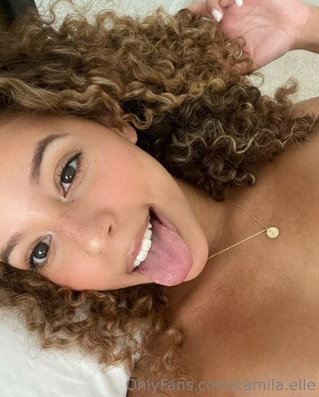 Camila Elle ポルノスター セクシー アーカイブ