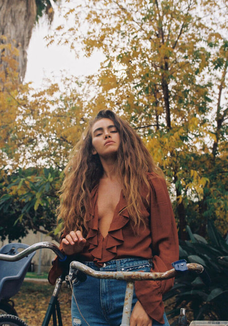 Leore Hayon 裸のスター アーカイブ