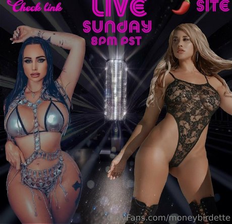 moneybirdette エロティックモデル 写真