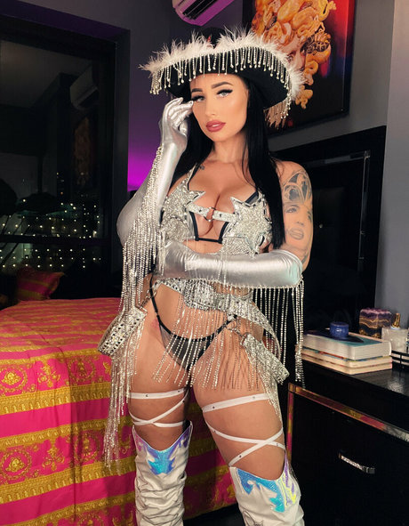 moneybirdette ポルノモデル 写真