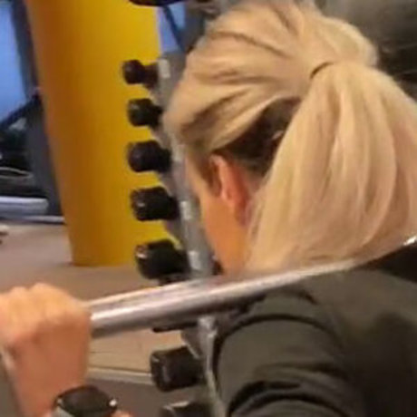 Cuurvybabe セックスポルノスター ギャラリー