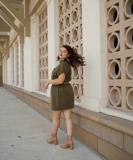 Alondra Larson 最高のモデル 写真