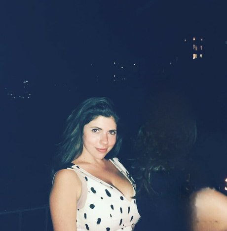 Emily Helen Barry アダルトスター 画像