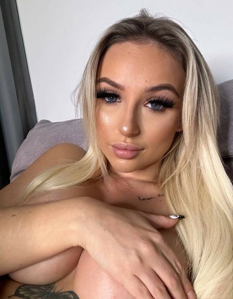 sophielouise1x 高品質女優 写真