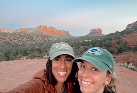 Emily Varadian ポルノモデル 画像