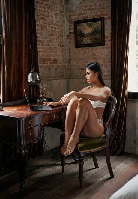 maiplaytime 無料のポルノスター 写真