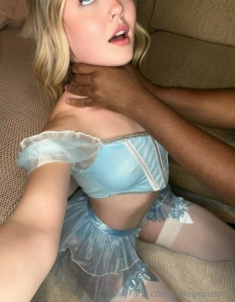 Princess Pussy セクシーモデル 写真