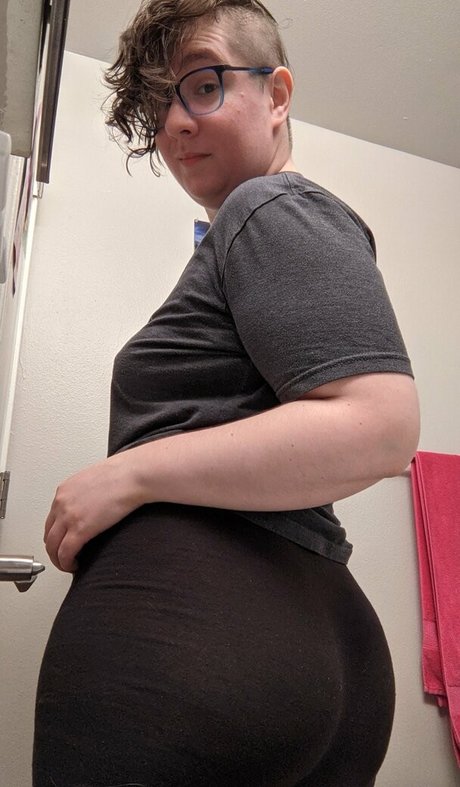 wednesdayeve free 独占女優 画像