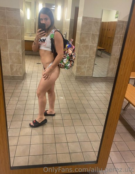 レズビアン乱交オンリーファンズ 無料 写真