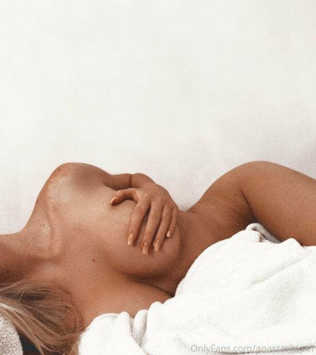 ダウンオンリーファン セクシーxxx 写真