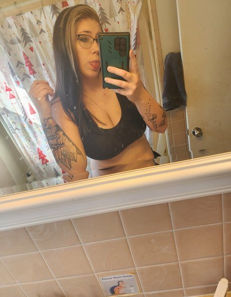 tatted shadow 完璧なポルノスター 写真