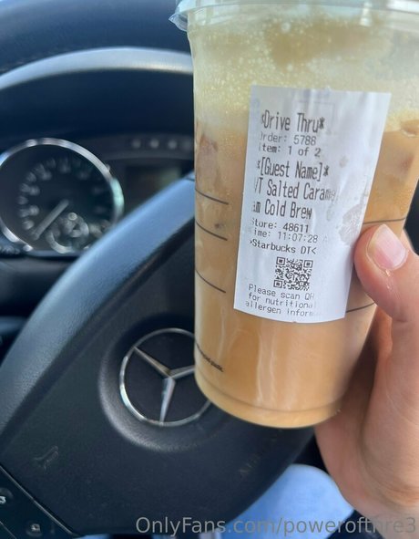 ジムのインフルエンサーオンリーファンズ ホット裸 ギャラリー