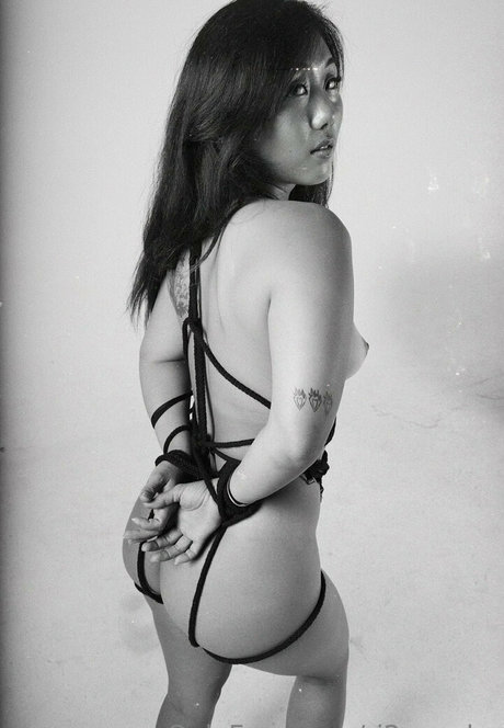 Peachydayo アート女優 画像