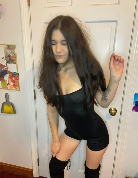 snow love エロティックなスター 写真